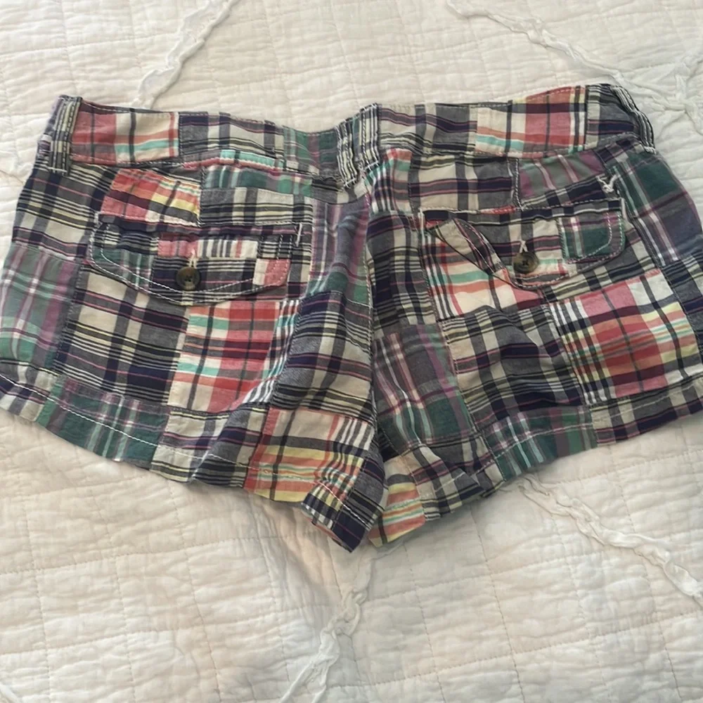 American Eagle shorts EUC no stretch. Low rise size 8 plaid patchwork - Picture 5 of 8